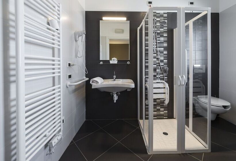 高级大房间, Mediterraneo