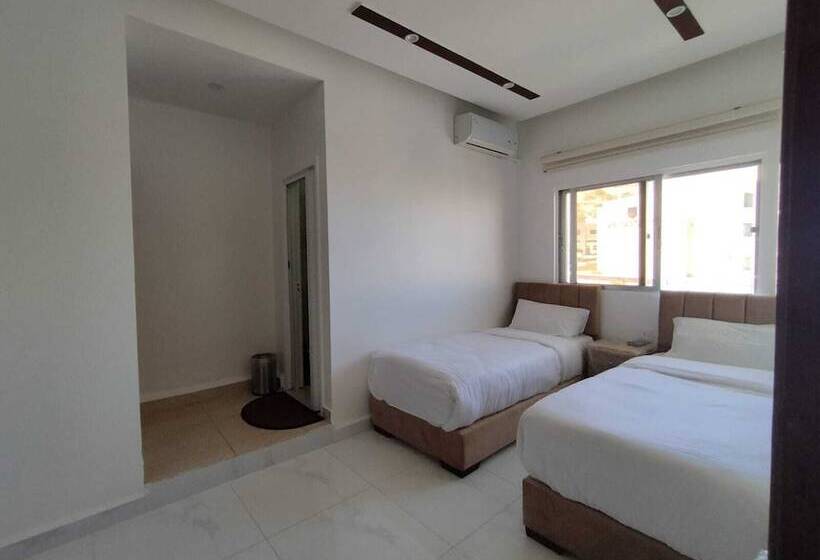 اتاق استاندارد, Mussa Spring