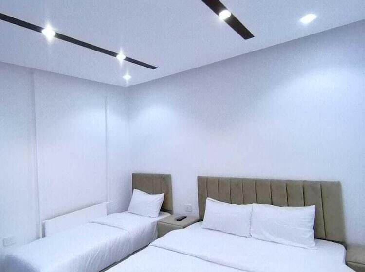 اتاق استاندارد سه نفره, Mussa Spring