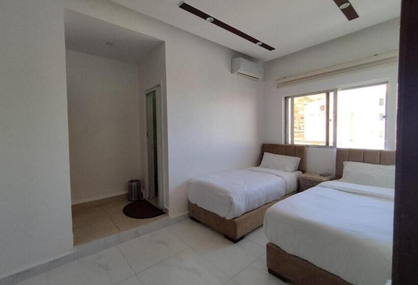 اتاق استاندارد, Mussa Spring