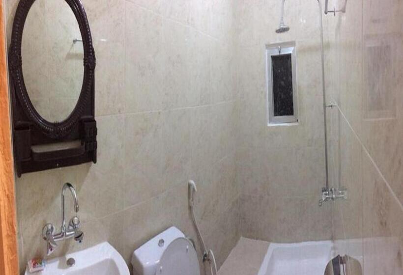 اتاق استاندارد چهار تخته, Mussa Spring