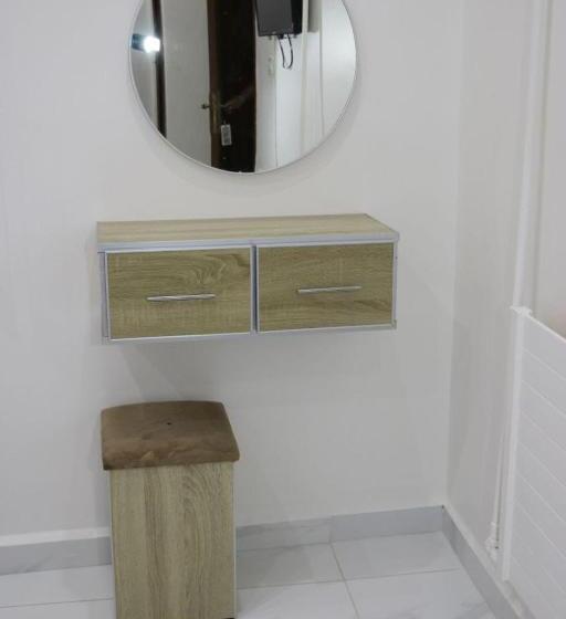 اتاق استاندارد با سرویس بهداشتی مشترک, Mussa Spring