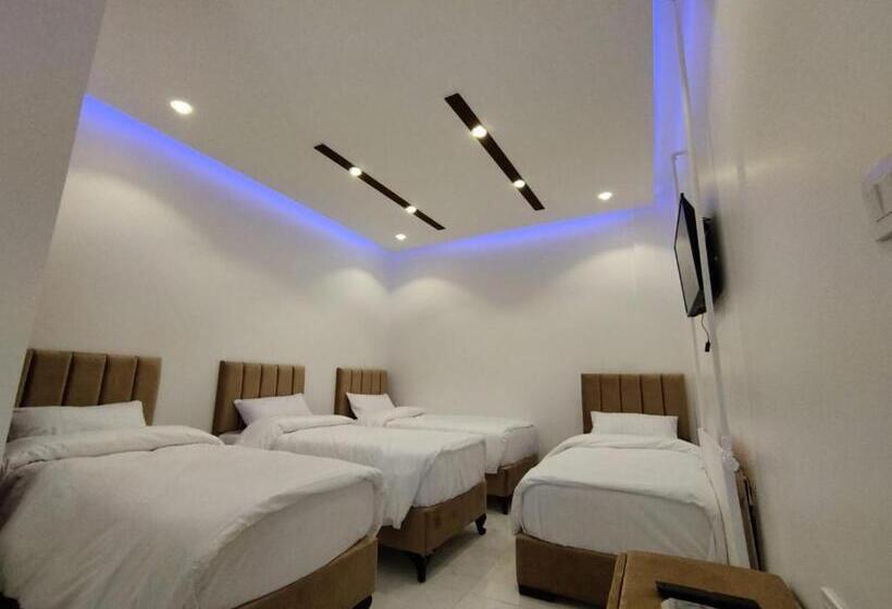 اتاق استاندارد چهارنفره با سرویس بهداشتی مشترک, Mussa Spring