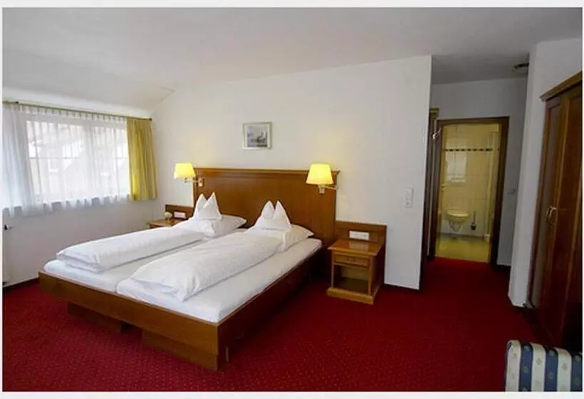 Standard Quadruple Room, Restaurant Ochsen