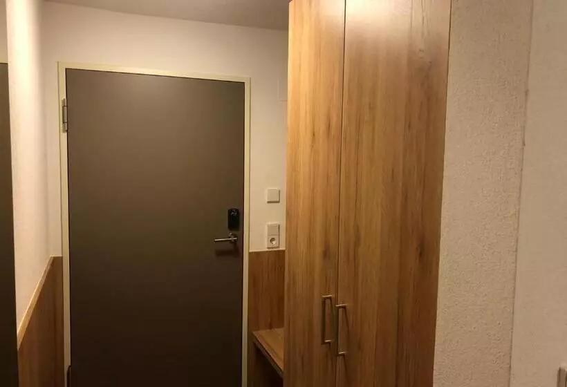 Economy Room, Restaurant Ochsen