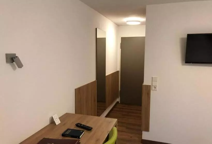Economy Room, Restaurant Ochsen