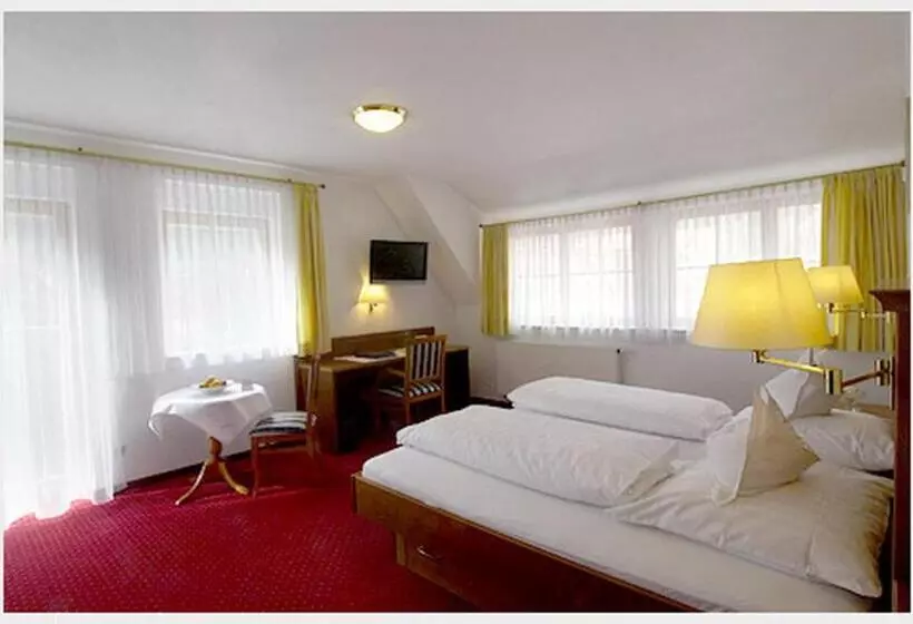 Standard Triple Room, Restaurant Ochsen