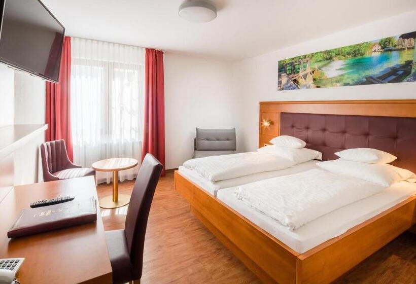 Номер Стандарт Трехместный, Restaurant Ochsen