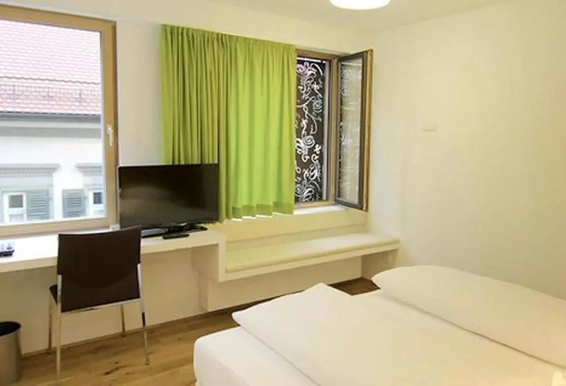 Superior Triple Room, Restaurant Ochsen
