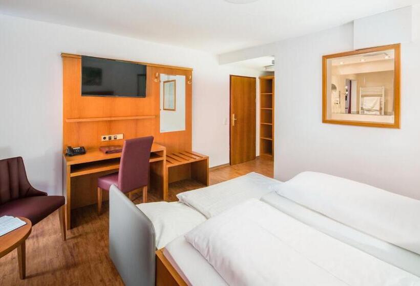 Номер Стандарт Трехместный, Restaurant Ochsen