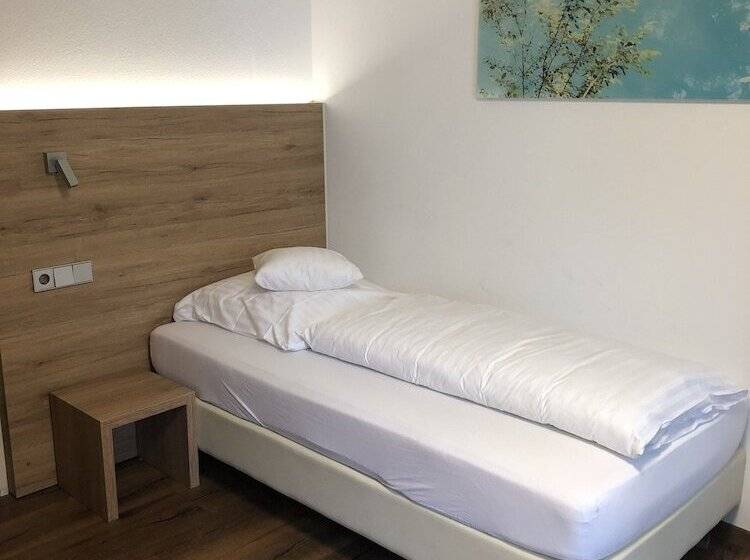 Номер Economy Индивидуальный, Restaurant Ochsen