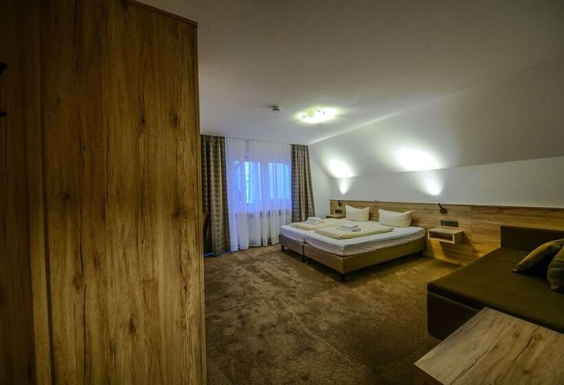 Номер Комфорт, Restaurant Schworer