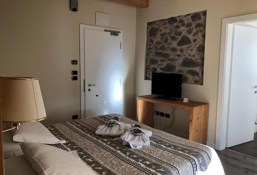 חדר קומפורט, Savoia Dal 1924