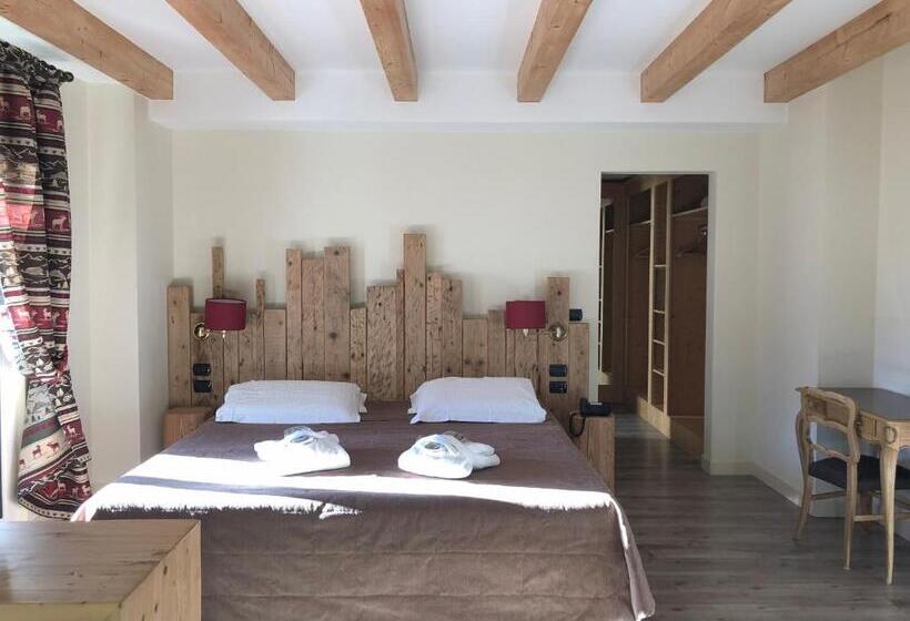 סוויטת ג'וניור, Savoia Dal 1924