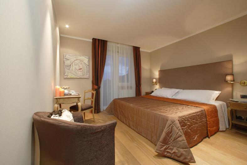 חדר קומפורט, Savoia Dal 1924