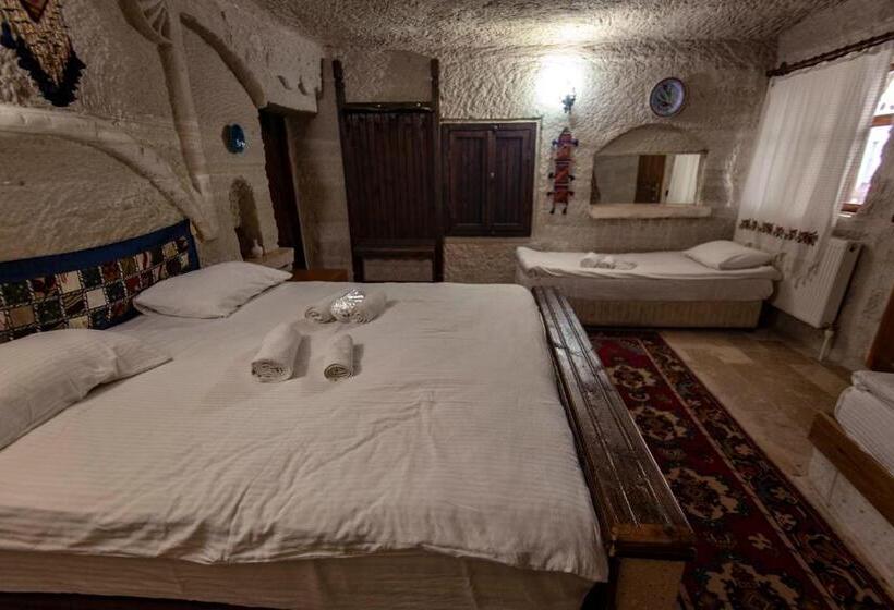 Семейный Номер, Seven Rock Cave
