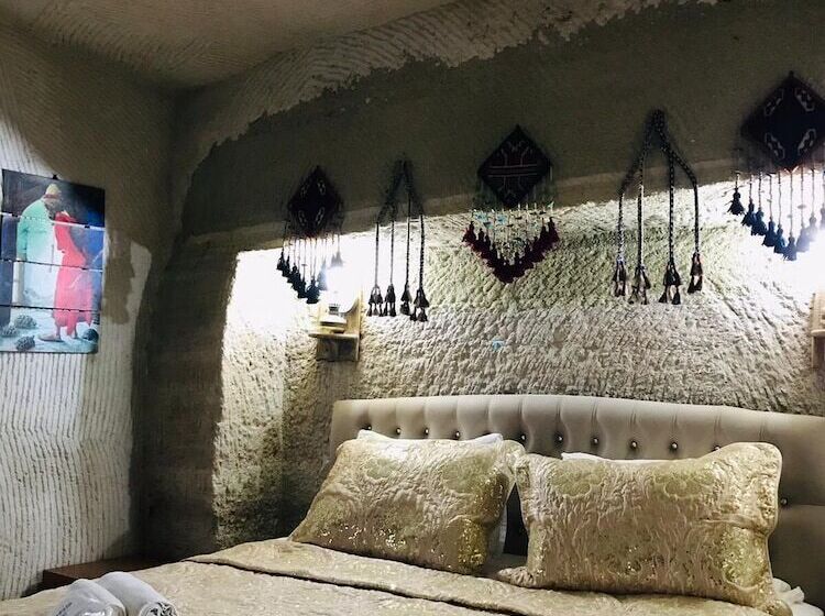 Семейный Номер, Seven Rock Cave
