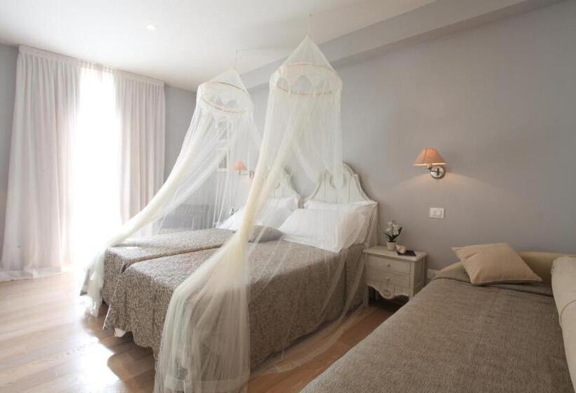 Comfort room with terrace, Stella Della Versilia