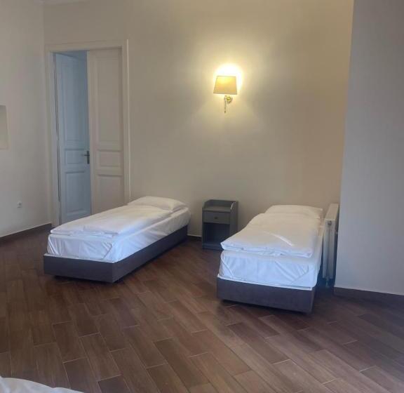 Quarto Estandar, Jókai Villa