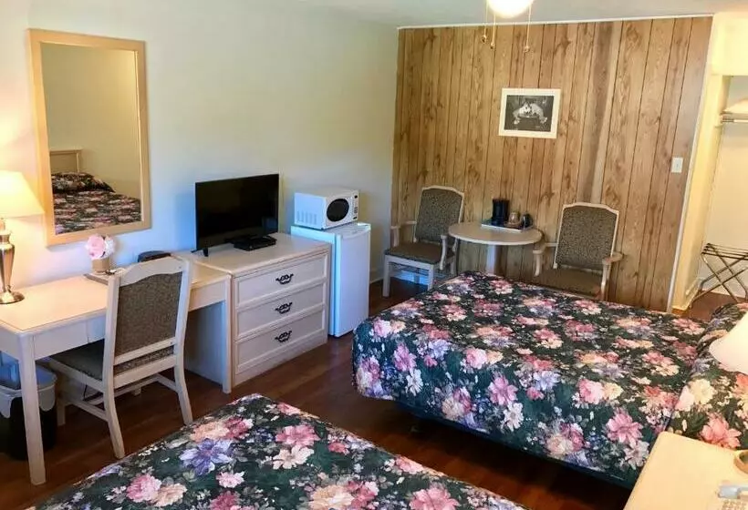 ２ダブルベッドのスタンダードルーム, Lake City Motel