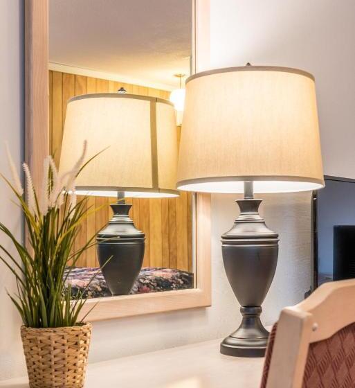 חדר סטנדרט שתי מיטות זוגיות, Lake City Motel