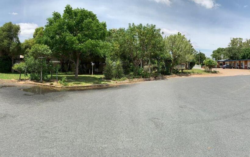标准间, Orana Windmill Motel