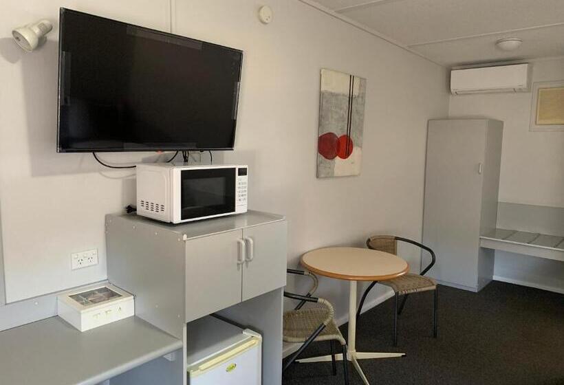 带特大床的豪华房间, Orana Windmill Motel