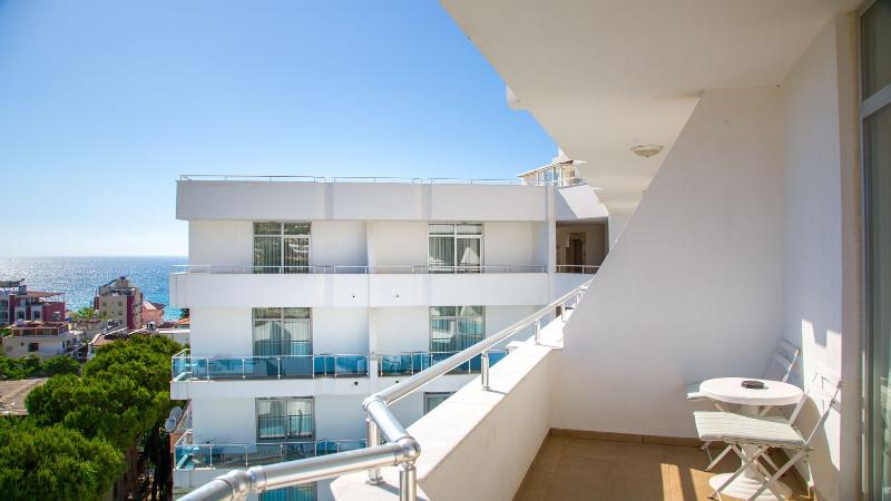 Номер Стандарт, Ponz