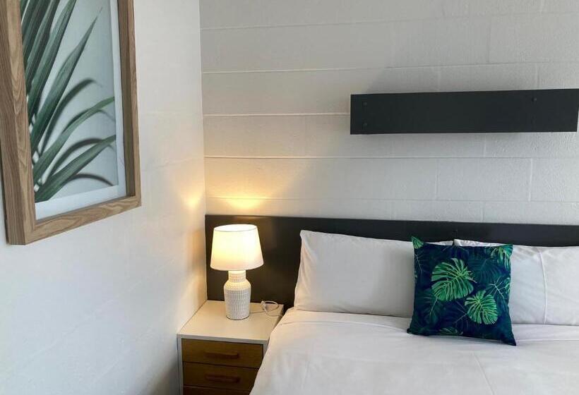 חדר סטנדרט עם מרפסת, South Seas Motel