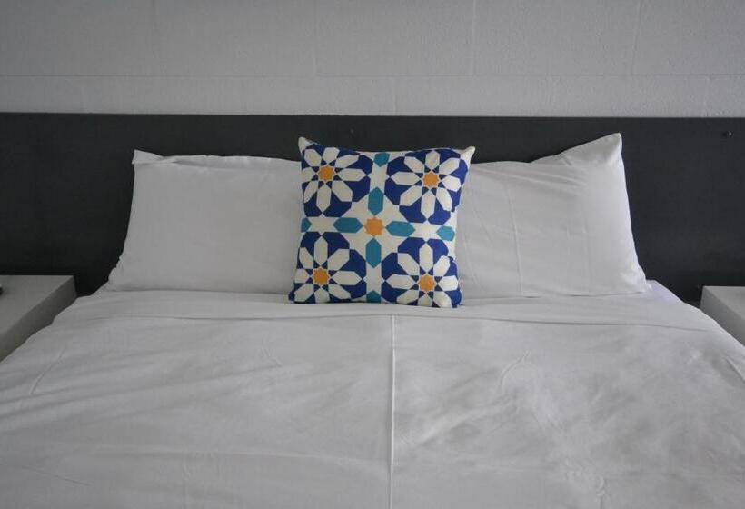 חדר סטנדרט עם מרפסת, South Seas Motel