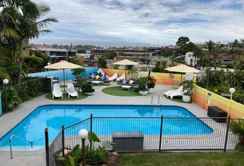 חדר דלוקס נוף בריכה, South Seas Motel