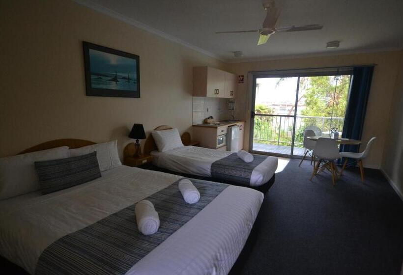 חדר דלוקס נוף בריכה, South Seas Motel