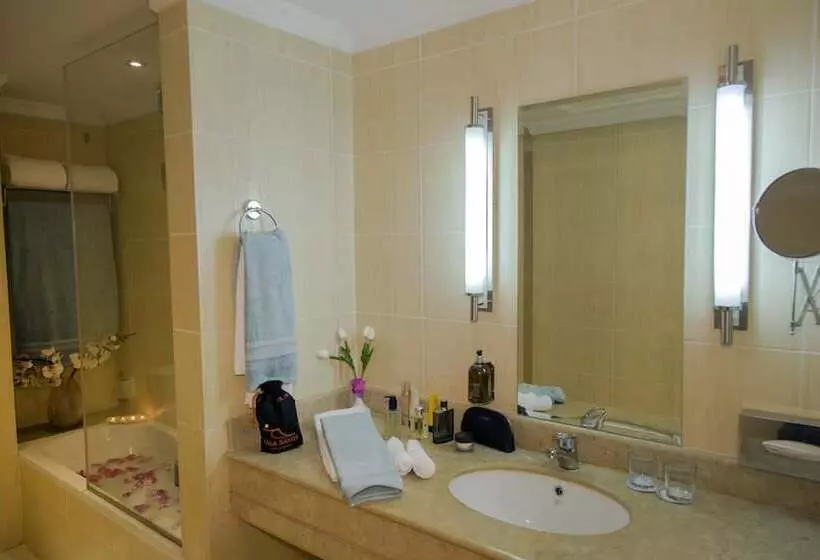 سوییت جونیور, Taba Sands Hotel & Casino