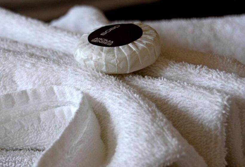 חדר משפחתי, The Glenferrie Hotel Hawthorn