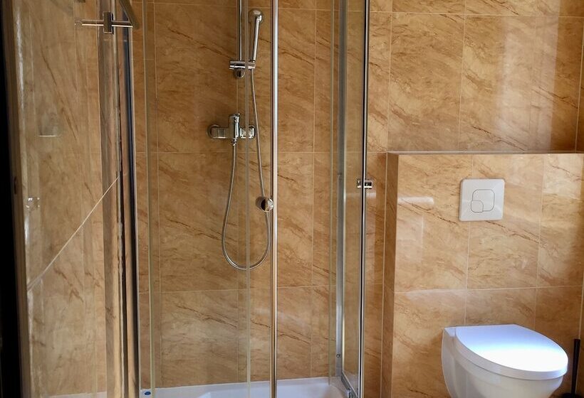 标准间, Villa Tilia