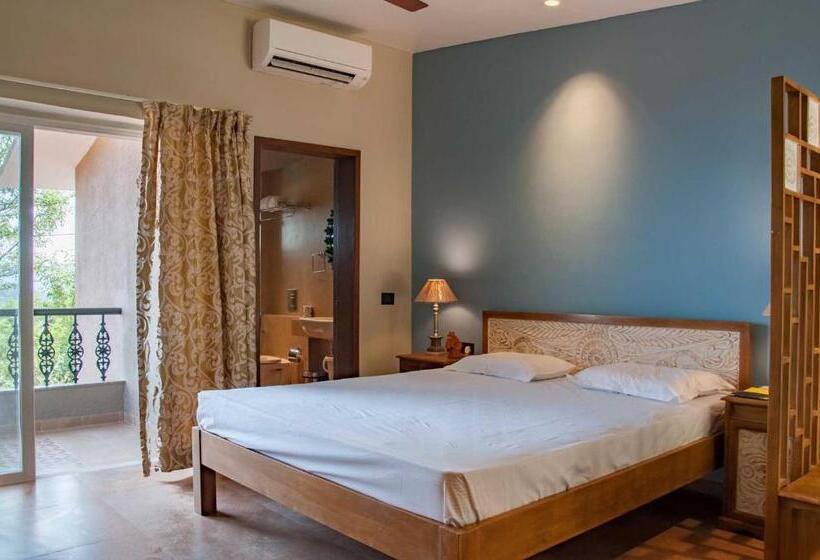 Номер Стандарт с Балконом, Advait Resort,  Kshetra Mahabaleshwar