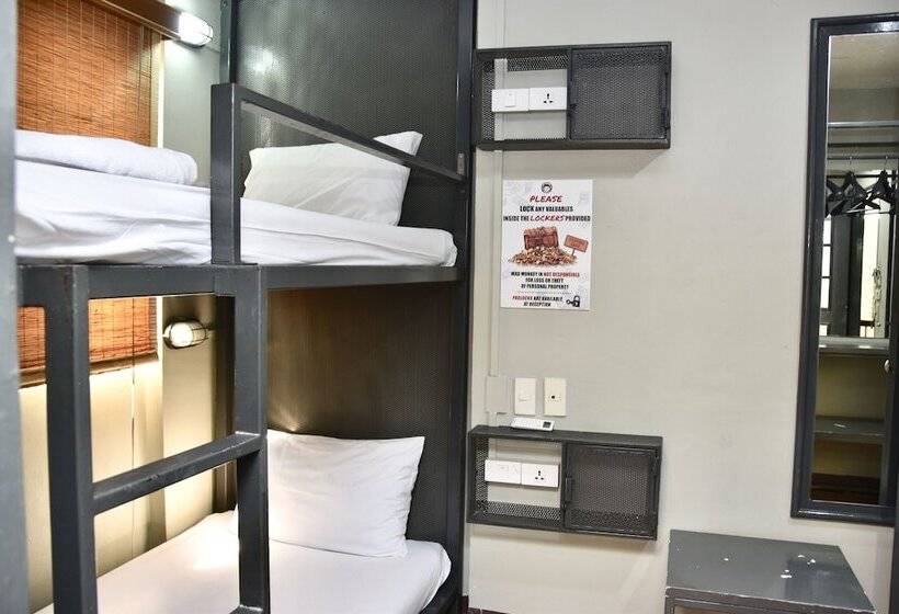 スタンダードルーム, Mad Monkey Bangkok