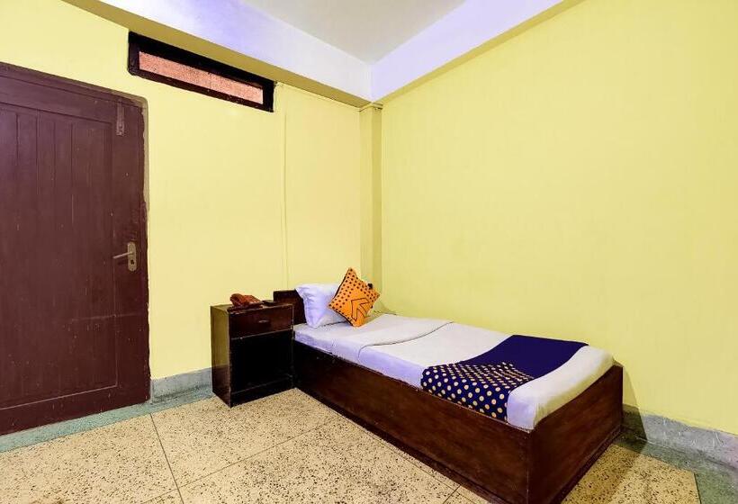 חדר קלאסי לשלושה, Spot On Durba 2