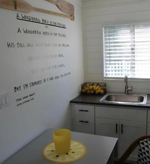 デラックススイート, Island View Cottages Sebastian