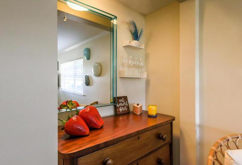Семейный Номер, Island View Cottages Sebastian