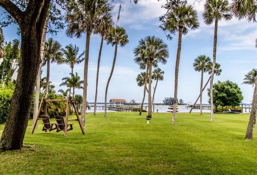 デラックススタジオ, Island View Cottages Sebastian