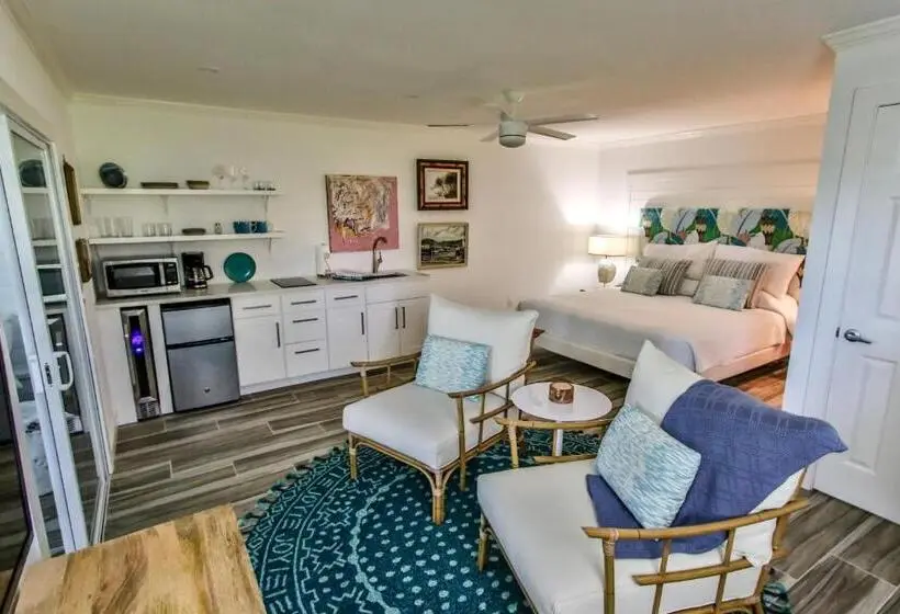 デラックススタジオ, Island View Cottages Sebastian