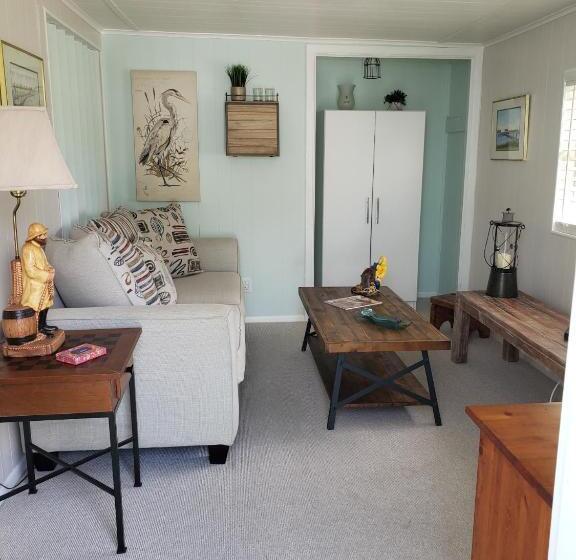 בקתה, Island View Cottages Sebastian