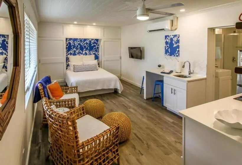 スタンダードスタジオ, Island View Cottages Sebastian