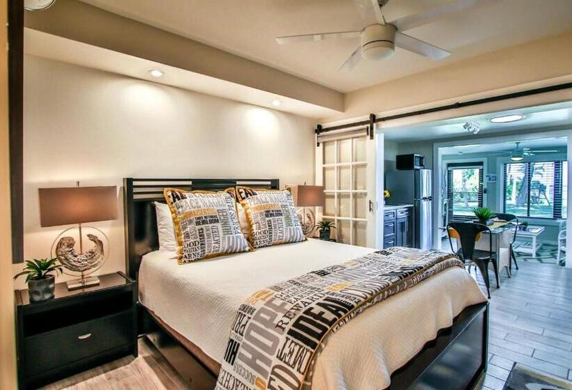 1 Bedroom Apartment Lake View, Island View Cottages Sebastian