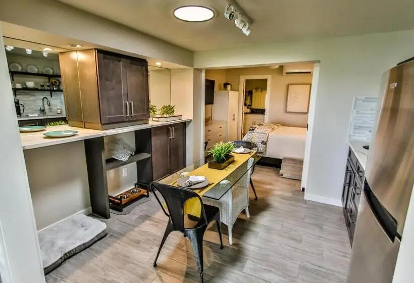 1 Bedroom Apartment Lake View, Island View Cottages Sebastian