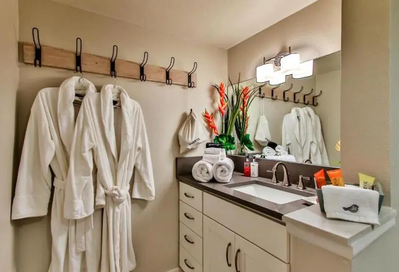 1 Bedroom Apartment Lake View, Island View Cottages Sebastian