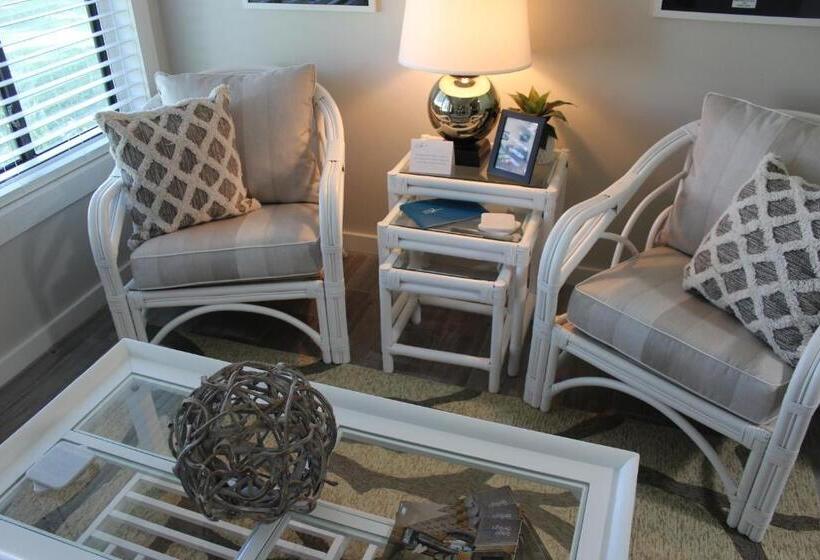 1 Bedroom Apartment Lake View, Island View Cottages Sebastian