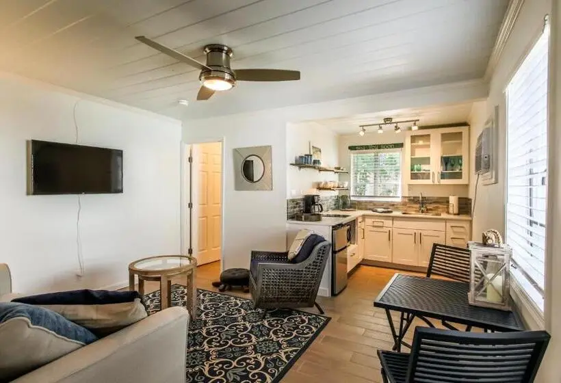 スタンダードバンガロー, Island View Cottages Sebastian
