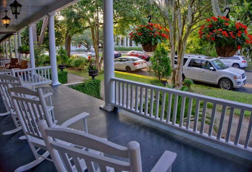 1间卧室的房子, Beautiful 6 Bed, 5 Bath Historic Savannah Home